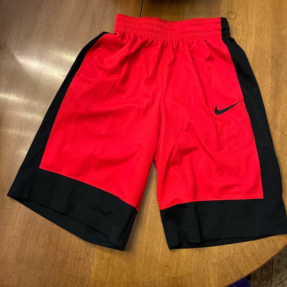 Men’s Nike basketball shorts. Size small